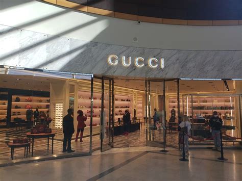 gucci store in charlotte nc.